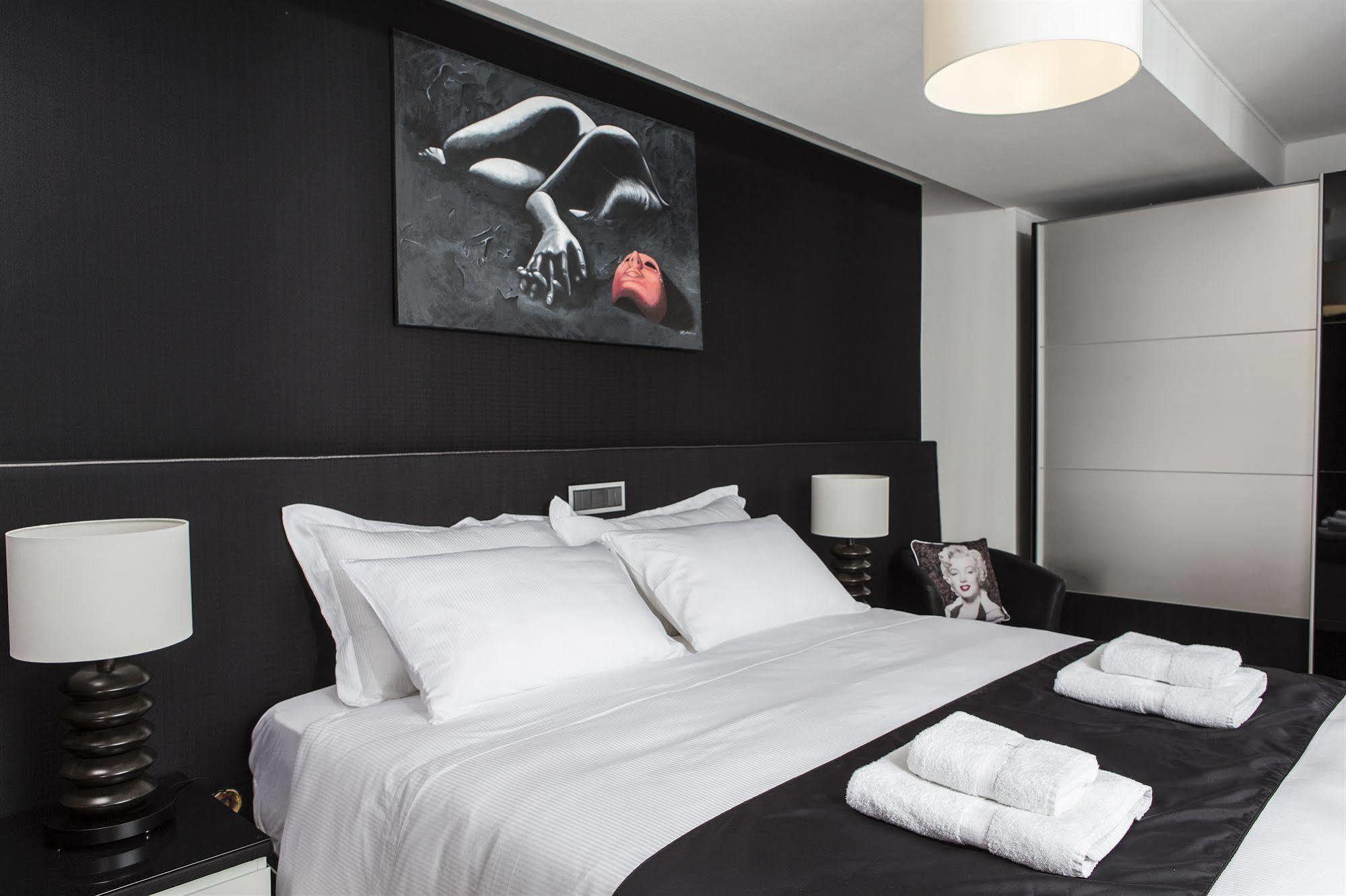 The Queen Luxury - Marilyn Luxemburg